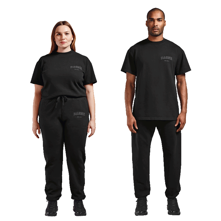 Model Left: Stella is 5’7” wearing size M,  Model Right: Jenry is 6’0” wearing size M