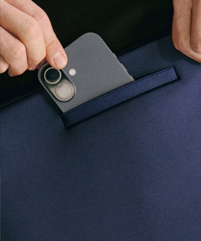 Reid Computer Sling in Onyx, 16-inch
