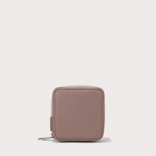 Arlo Tech Organizer in Dune, Small