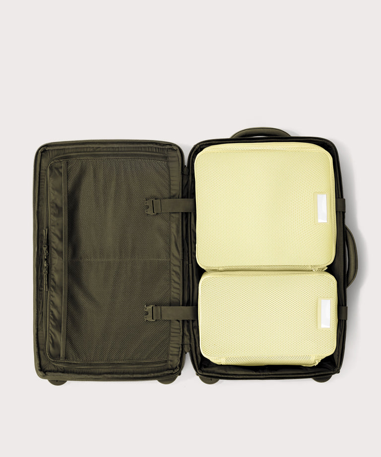 Caption: Extra medium, medium, and Small Roma in 28.5” Sydney