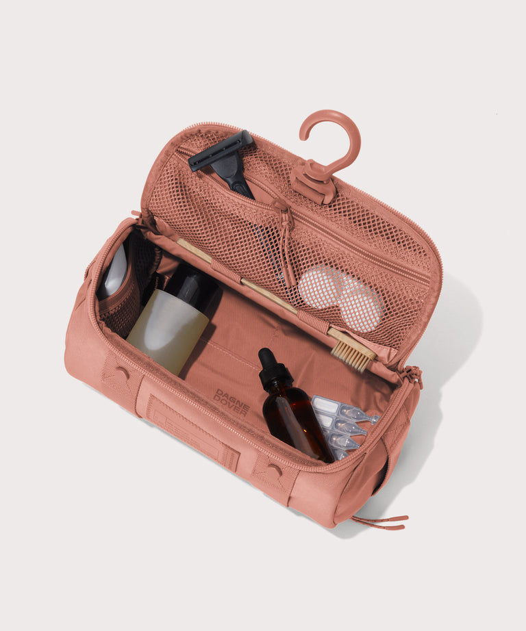 Seoul Dopp Kit in Warm Dust, Large